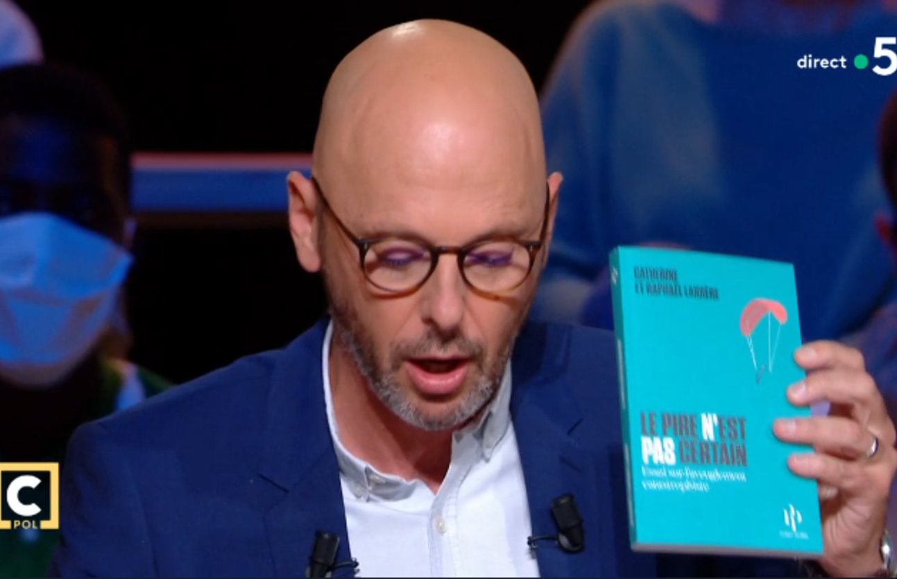 « Un très grand livre » : Le pire n’est pas certain conseil de lecture de C Politique (France 5)